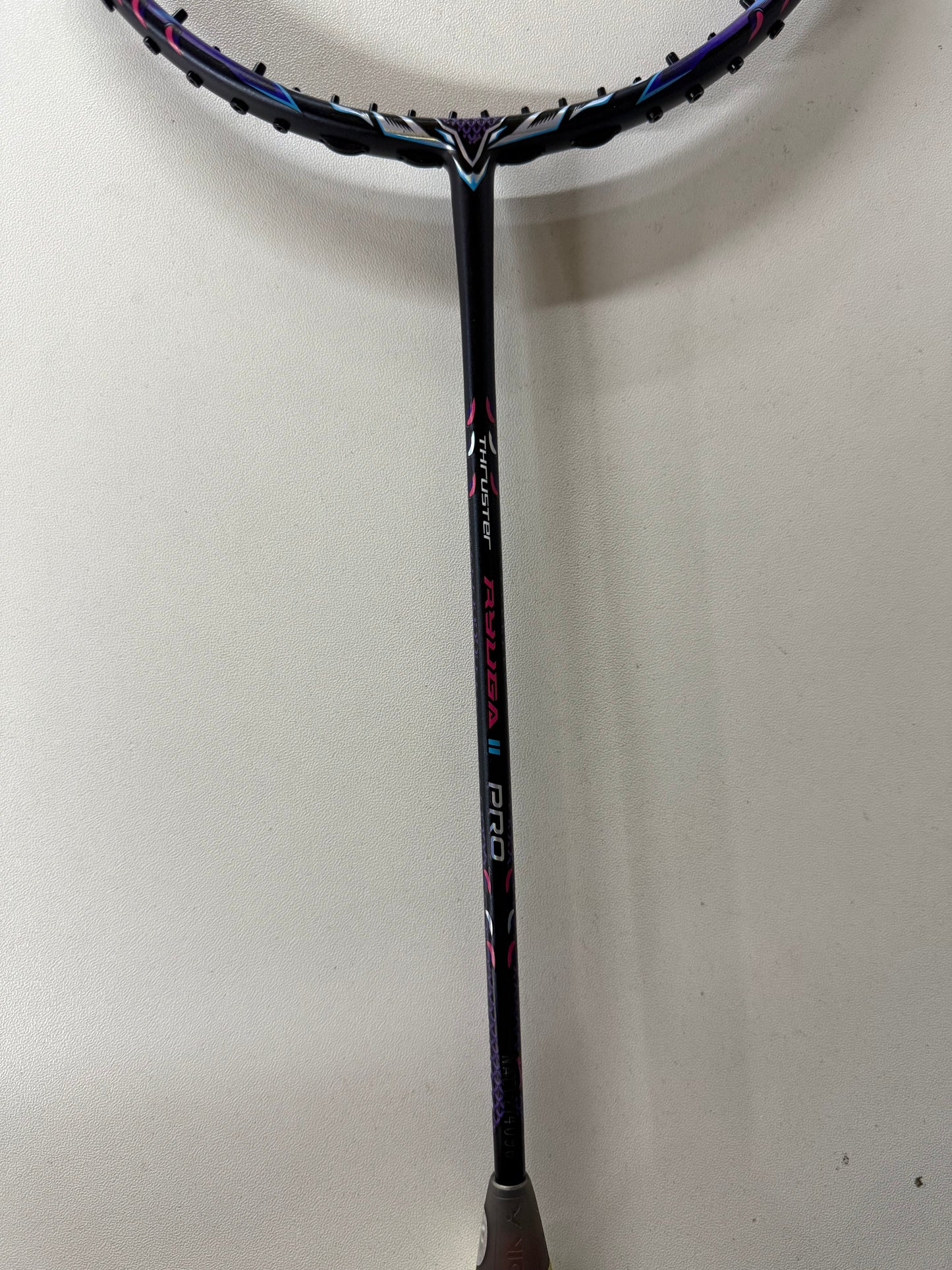 Victor Thruster Ryuga II Pro (Un-Strung) (4ug6 --CA Code) Great Condition